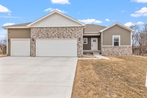 165 Prairie Bluff Dr, Waukee, IA 50263