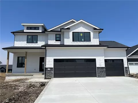 212 11th Ct NW, Bondurant, IA 50035