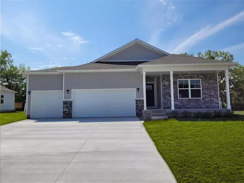 50 Prairie Bluff Dr, Waukee, IA 50263