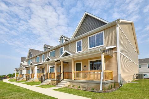 801 Oakmont Pl, Norwalk, IA 50211