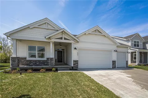 440 NW Georgetown Dr, Waukee, IA 50263