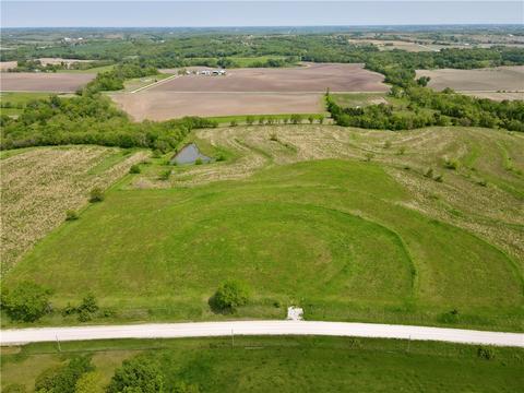 2829 220th St, Winterset, IA 50273