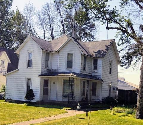 203 Third St, Boxholm, IA 50040