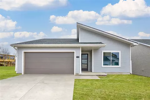 4398 E 44th St, Des Moines, IA 50317