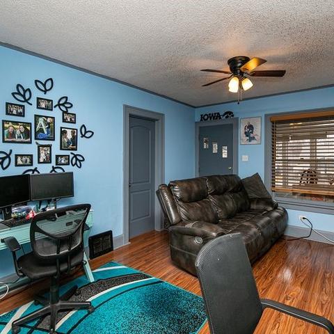 4106 2nd Ave, Des Moines, IA 50313