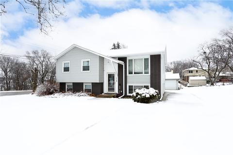 4515 63rd St, Urbandale, IA 50322