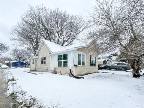 1360 E 15th St, Des Moines, IA 50316