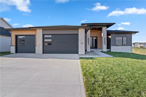 700 Chayse St SW, Bondurant, IA 50035