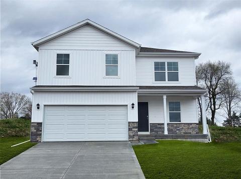 2012 N 7th St, Indianola, IA 50125