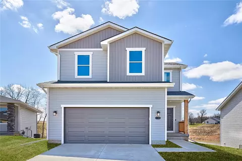 1160 Meadow View Dr, Carlisle, IA 50047