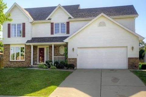 5224 Wakonda Dr, Norwalk, IA 50211