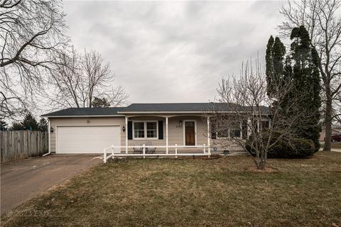 4284 Lakewood Dr, Norwalk, IA 50211