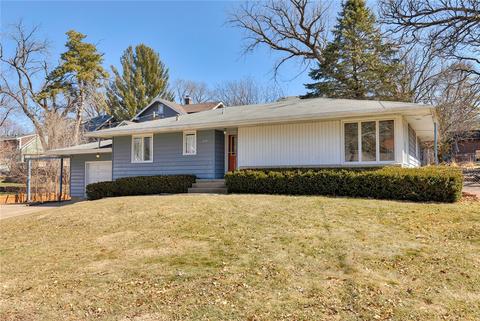 613 45th St, Des Moines, IA 50312