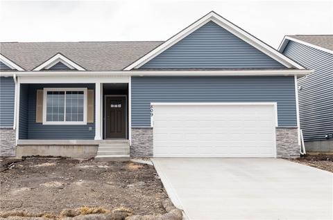 809 NE Maple St, Elkhart, IA 50073