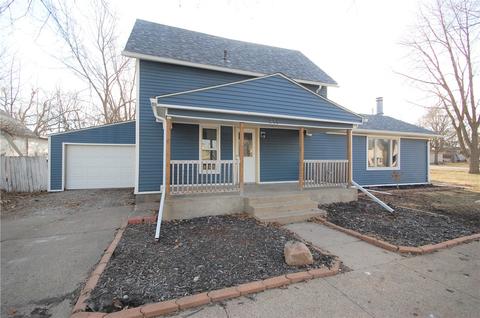 211 Walnut Ave, Woodward, IA 50276