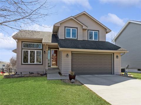 4776 Hawthorne Dr, West Des Moines, IA 50265