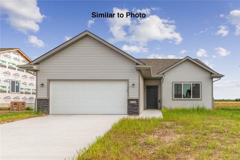 300 NW Newhaven Dr, Waukee, IA 50263