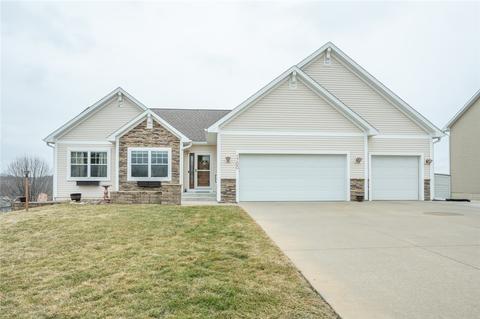1700 Rolling Meadows Dr, Pleasant Hill, IA 50327