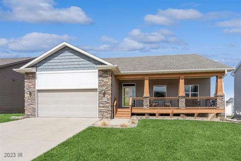 1420 Linden Cir, Adel, IA 50003