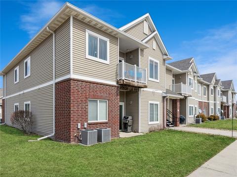 1301 N 6th St #11, Indianola, IA 50125