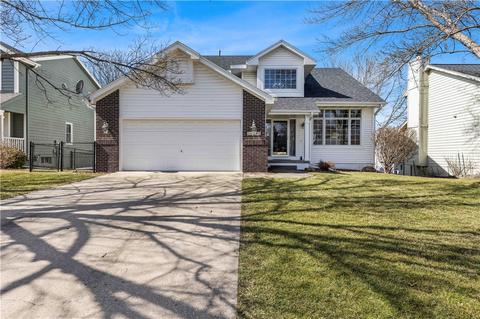12241 Sunset Ter, Clive, IA 50325