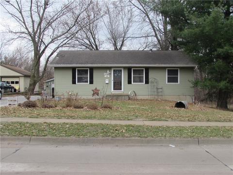 608 W Madison St, Knoxville, IA 50138