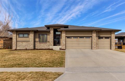 4632 144th St, Urbandale, IA 50323