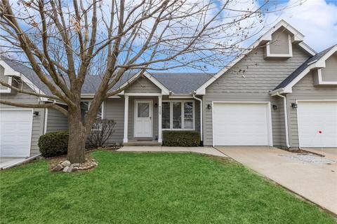4529 71st St, Urbandale, IA 50322