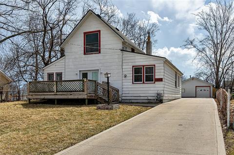1427 E Vine St, Des Moines, IA 50316