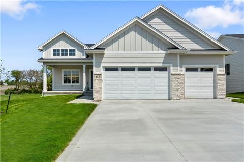 511 E Vista Lake Ave, Polk City, IA 50226