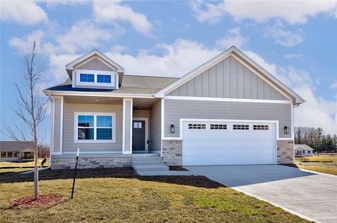 18270 Alpine Dr, Clive, IA 50325