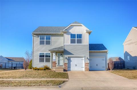 800 35th St SW, Bondurant, IA 50035