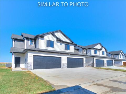 5520 Cedar Dr, Pleasant Hill, IA 50327