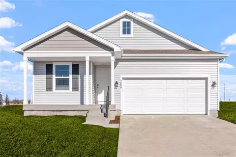 2007 N 7th St, Indianola, IA 50125