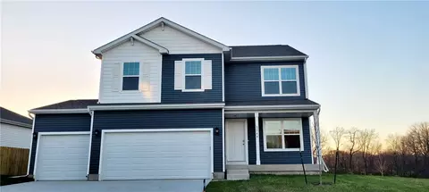 2744 E 50th St, Des Moines, IA 50317