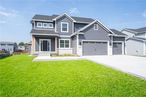 302 Burton Dr, Polk City, IA 50226