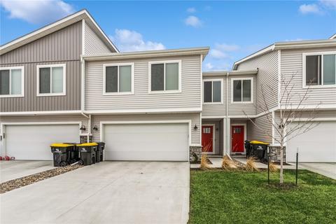 928 NE Traverse Dr, Waukee, IA 50263