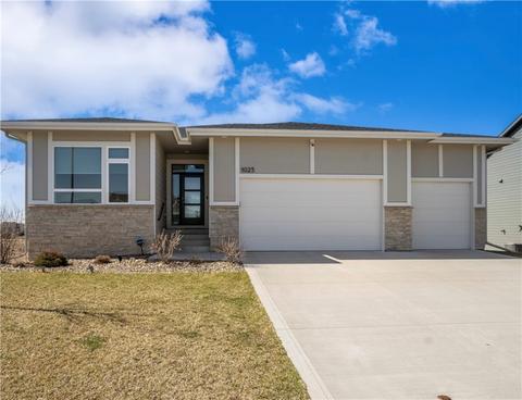 1025 Spruce St, Waukee, IA 50263