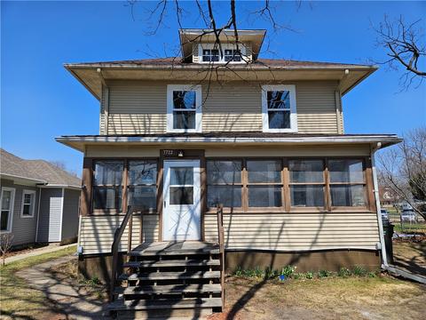 1722 Otley Ave, Perry, IA 50220