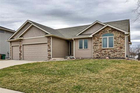 208 NW 23rd Ct, Grimes, IA 50111