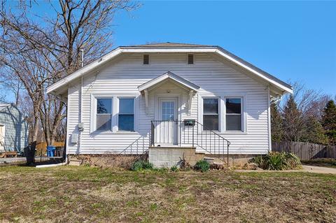 3305 Douglas Ave, Des Moines, IA 50310