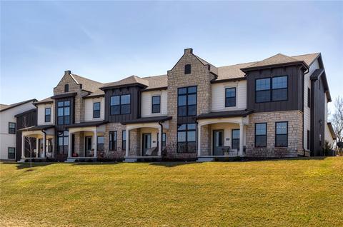 6460 Galleria Dr #3104, West Des Moines, IA 50266