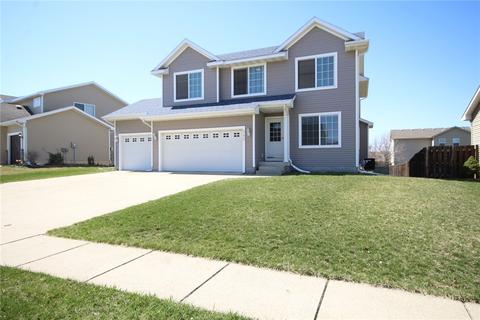 540 SE Sagewood Cir, Waukee, IA 50263