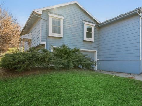 610 N N St, Indianola, IA 50125