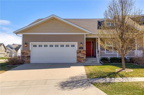 1690 SE Holiday Crest Cir, Waukee, IA 50263