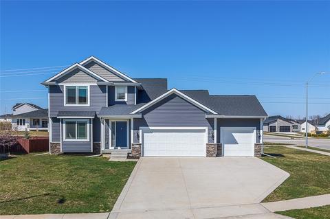 205 NE Tanzanite Ct, Grimes, IA 50111