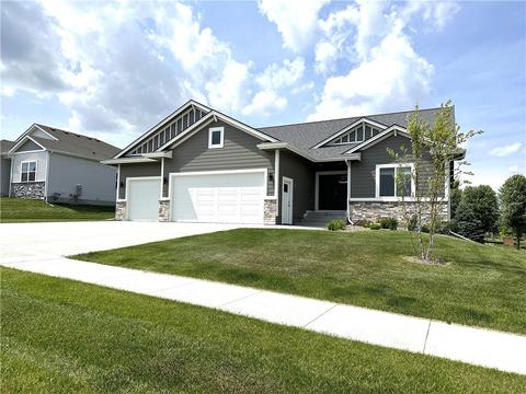 855 Chestnut Dr, Waukee, IA 50263