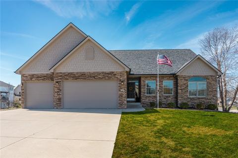4820 153rd St, Urbandale, IA 50323