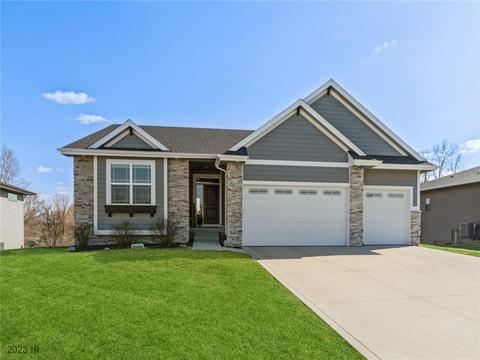 2212 NW Springbrooke Dr, Grimes, IA 50111