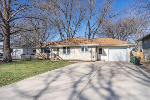 504 N Claire St, Prairie City, IA 50228